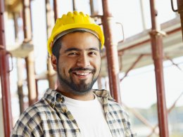 construction worker with yellow hat